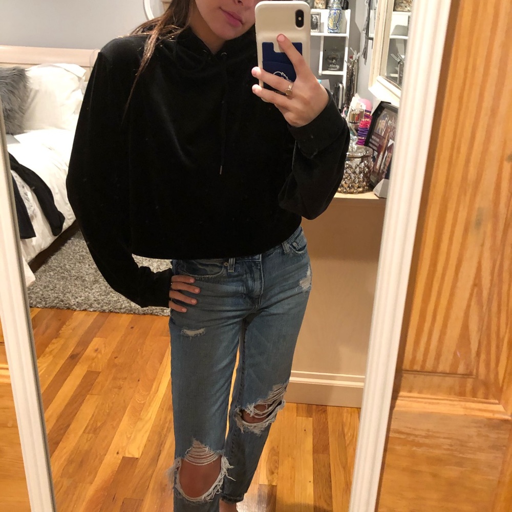 Velvet black cropped hoodie